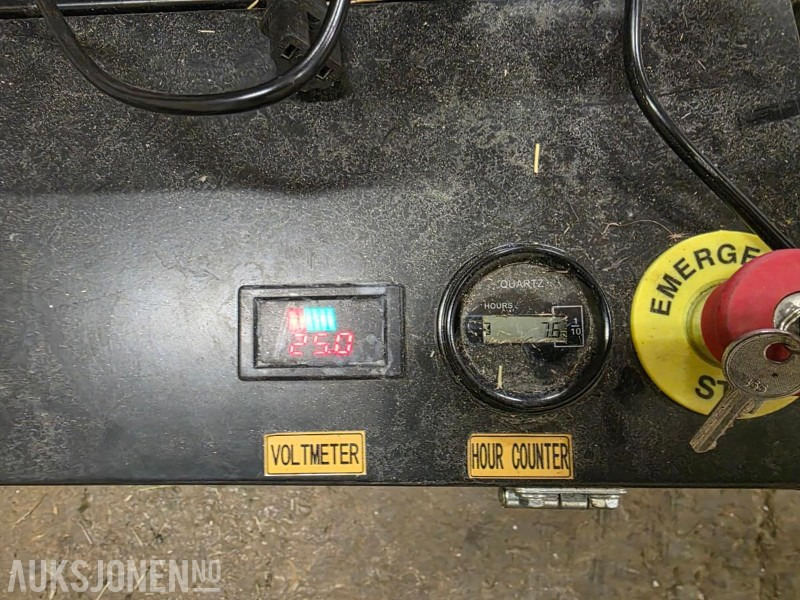 Serena LM-550 Fjernstyrt Plenklipper 9.hp Motor Med radio - Põllutööseade: pilt 5 Serena LM-550 Fjernstyrt Plenklipper 9.hp Motor Med radio - Põllutööseade: pilt 5