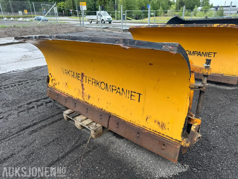 Tellefsdal K-blade 2700 | hydraulisk brøyteskjær med dobbel ving - Põllutööseade: pilt 1 Tellefsdal K-blade 2700 | hydraulisk brøyteskjær med dobbel ving - Põllutööseade: pilt 1