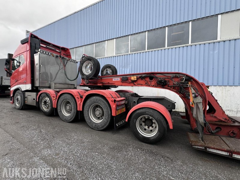 2015 Volvo FH 16 750 - 8x4 + 1 - Tridem pusher - Tungtrekker med 2015 Vang ATHLS 111+1 brønnhenger - Sadulveok: pilt 5 2015 Volvo FH 16 750 - 8x4 + 1 - Tridem pusher - Tungtrekker med 2015 Vang ATHLS 111+1 brønnhenger - Sadulveok: pilt 5