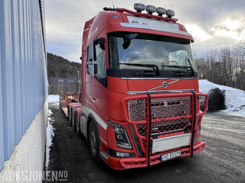 2015 Volvo FH 16 750 - 8x4 + 1 - Tridem pusher - Tungtrekker med 2015 Vang ATHLS 111+1 brønnhenger - Sadulveok: pilt 3 2015 Volvo FH 16 750 - 8x4 + 1 - Tridem pusher - Tungtrekker med 2015 Vang ATHLS 111+1 brønnhenger - Sadulveok: pilt 3