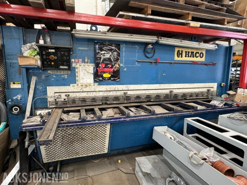 1992 HACO TS 3012 - Hydraulisk Platesaks - 12 x 3050 mm - Tööstusmasin: pilt 1 1992 HACO TS 3012 - Hydraulisk Platesaks - 12 x 3050 mm - Tööstusmasin: pilt 1