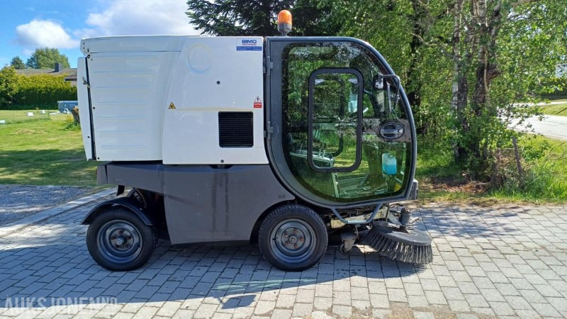 2009 Nilfisk RS 501 Feiemaskin - Tööstusmasin: pilt 4 2009 Nilfisk RS 501 Feiemaskin - Tööstusmasin: pilt 4