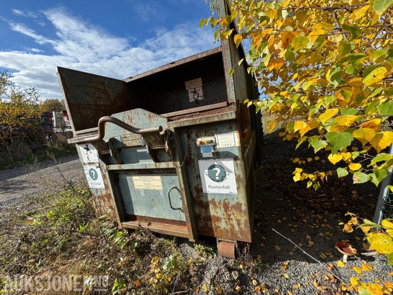 Avermann mpc 20 P/E komprimator på krok - Veoauto: pilt 3 Avermann mpc 20 P/E komprimator på krok - Veoauto: pilt 3