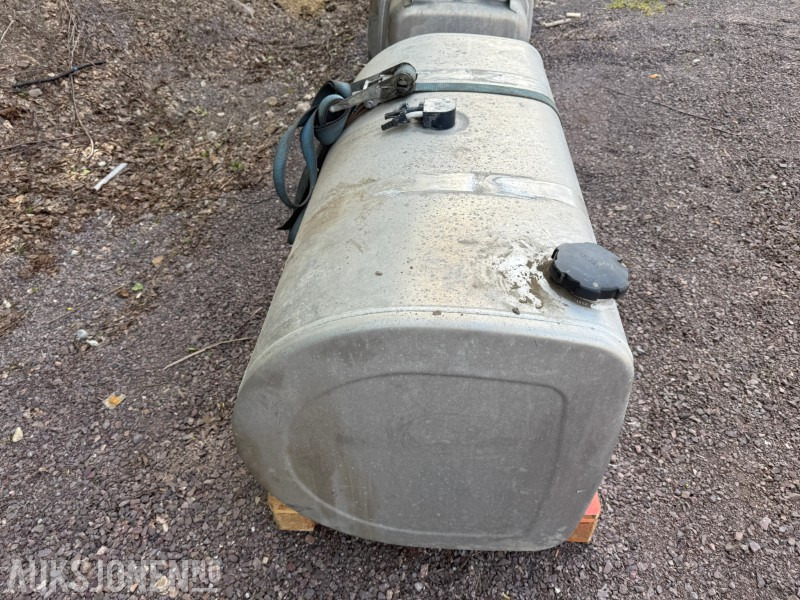 Dieseltank fra Volvo 750 - Veoauto: pilt 3 Dieseltank fra Volvo 750 - Veoauto: pilt 3