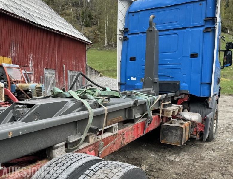 Hiab 20 tonn HIAB krokpåbygg - Veoauto: pilt 1 Hiab 20 tonn HIAB krokpåbygg - Veoauto: pilt 1