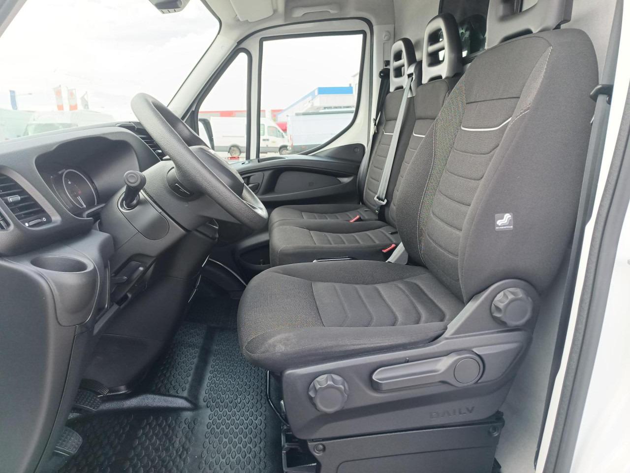 IVECO Daily 35S16V - Kaubik: pilt 5 IVECO Daily 35S16V - Kaubik: pilt 5