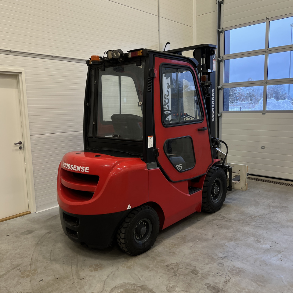 Goodsense FD25 with cabin! - Diiseltõstuk: pilt 2 Goodsense FD25 with cabin! - Diiseltõstuk: pilt 2