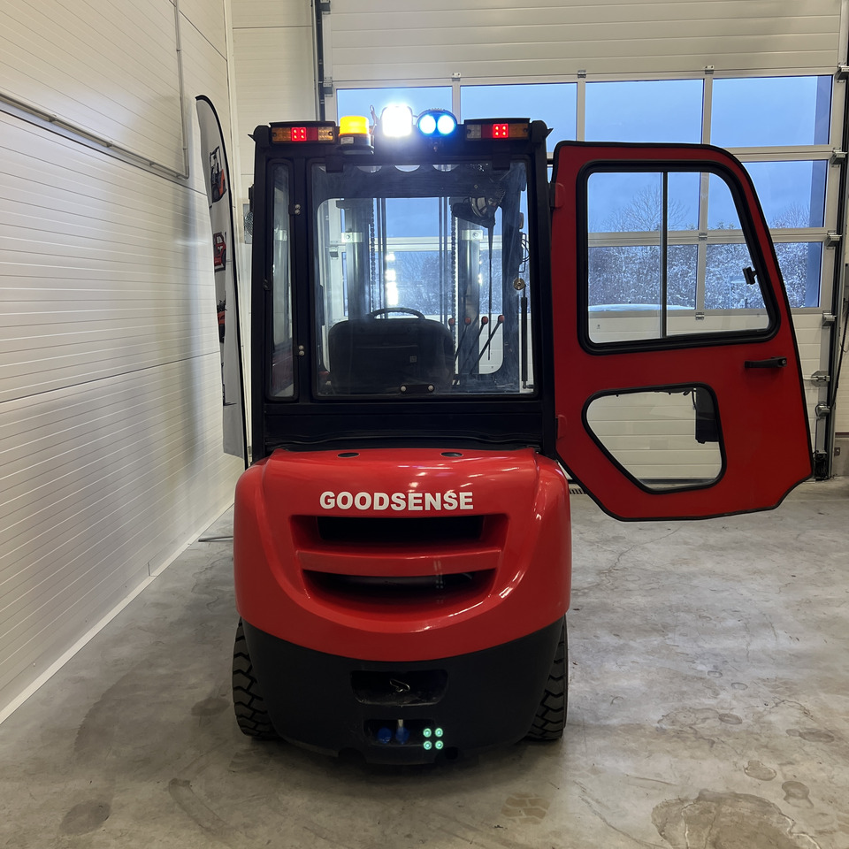 Goodsense FD25 with cabin! - Diiseltõstuk: pilt 3 Goodsense FD25 with cabin! - Diiseltõstuk: pilt 3