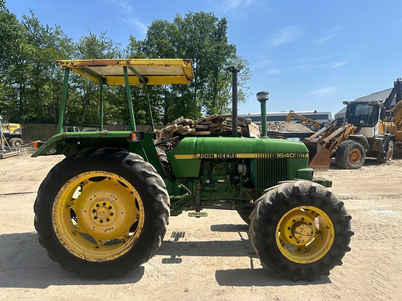 John Deere 1640 4x4 - Kõrgkliirenstraktor: pilt 4 John Deere 1640 4x4 - Kõrgkliirenstraktor: pilt 4