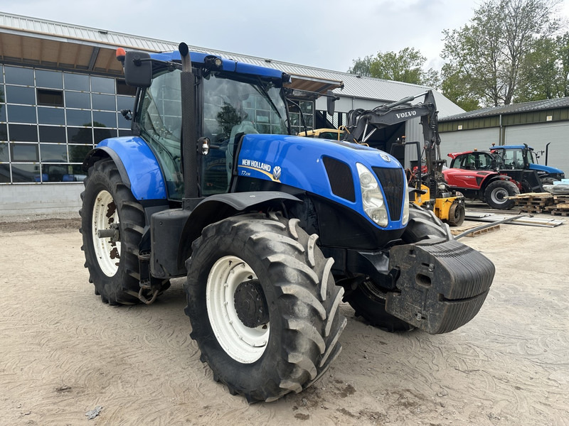 New Holland T7.235 - Traktor: pilt 2 New Holland T7.235 - Traktor: pilt 2
