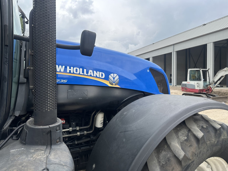 Traktor New Holland T7.235: pilt 12
