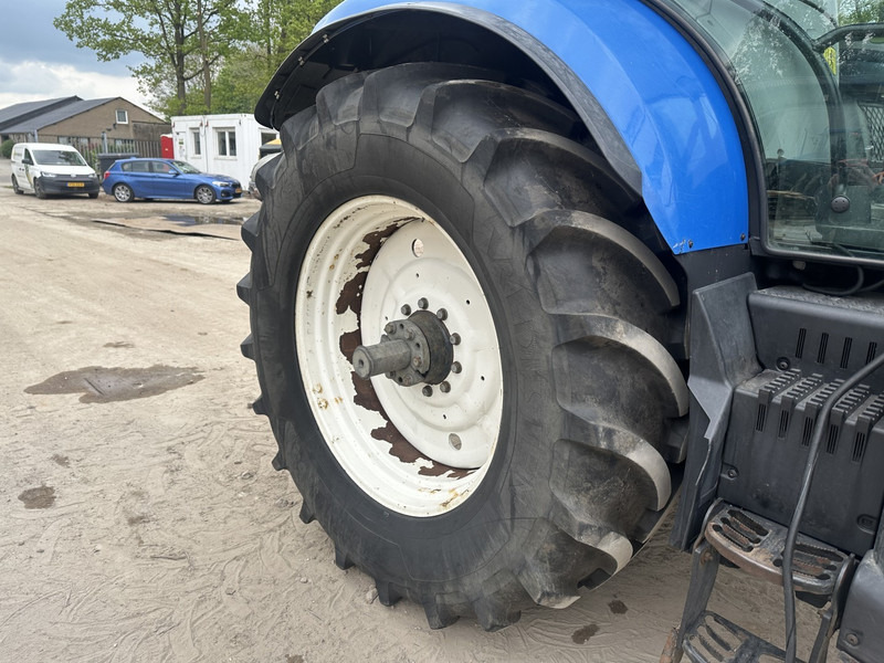 Traktor New Holland T7.235: pilt 11