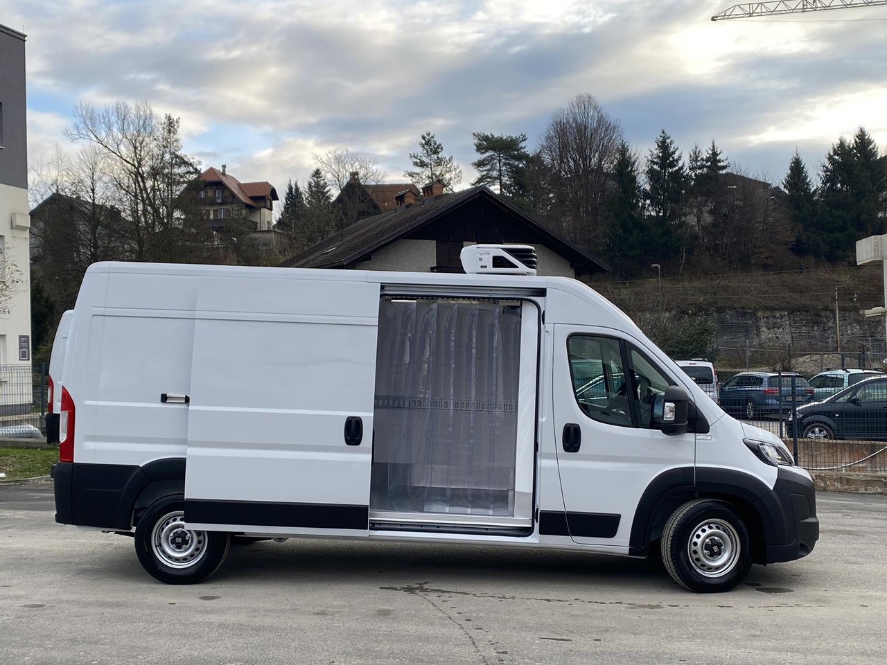 FIAT DUCATO L3H2 180PS BASE HEAVY / FRISCHDIENST + XARIOS 300 12-380V + Heizung - Tarbesõiduk külmik: pilt 2 FIAT DUCATO L3H2 180PS BASE HEAVY / FRISCHDIENST + XARIOS 300 12-380V + Heizung - Tarbesõiduk külmik: pilt 2