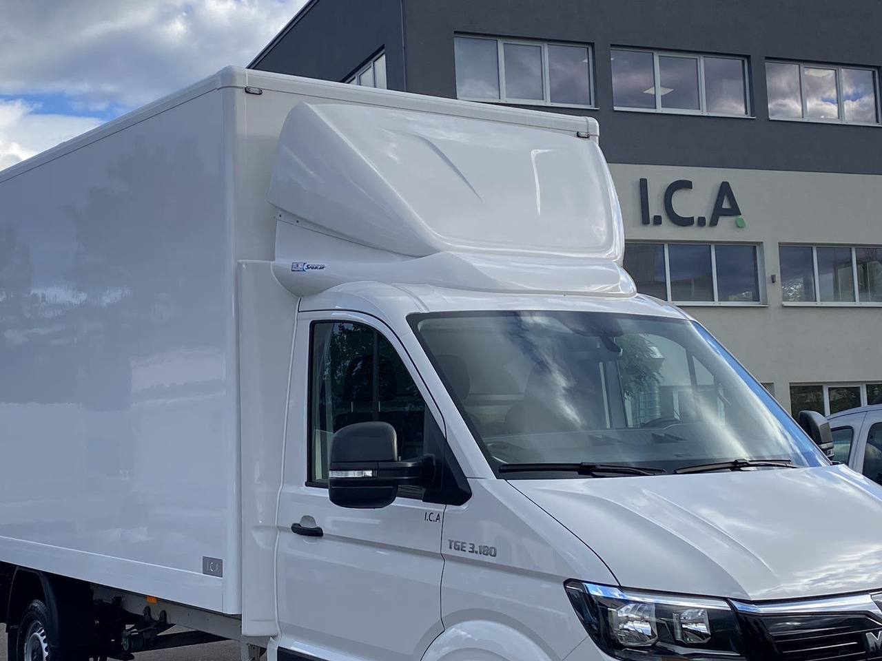 MAN TGE 3.180 RS4490 1+2, 180PS, 2.0L | ALU-BOX 4200mm + LADERAMPE - Tarbesõiduk furgoon: pilt 5 MAN TGE 3.180 RS4490 1+2, 180PS, 2.0L | ALU-BOX 4200mm + LADERAMPE - Tarbesõiduk furgoon: pilt 5