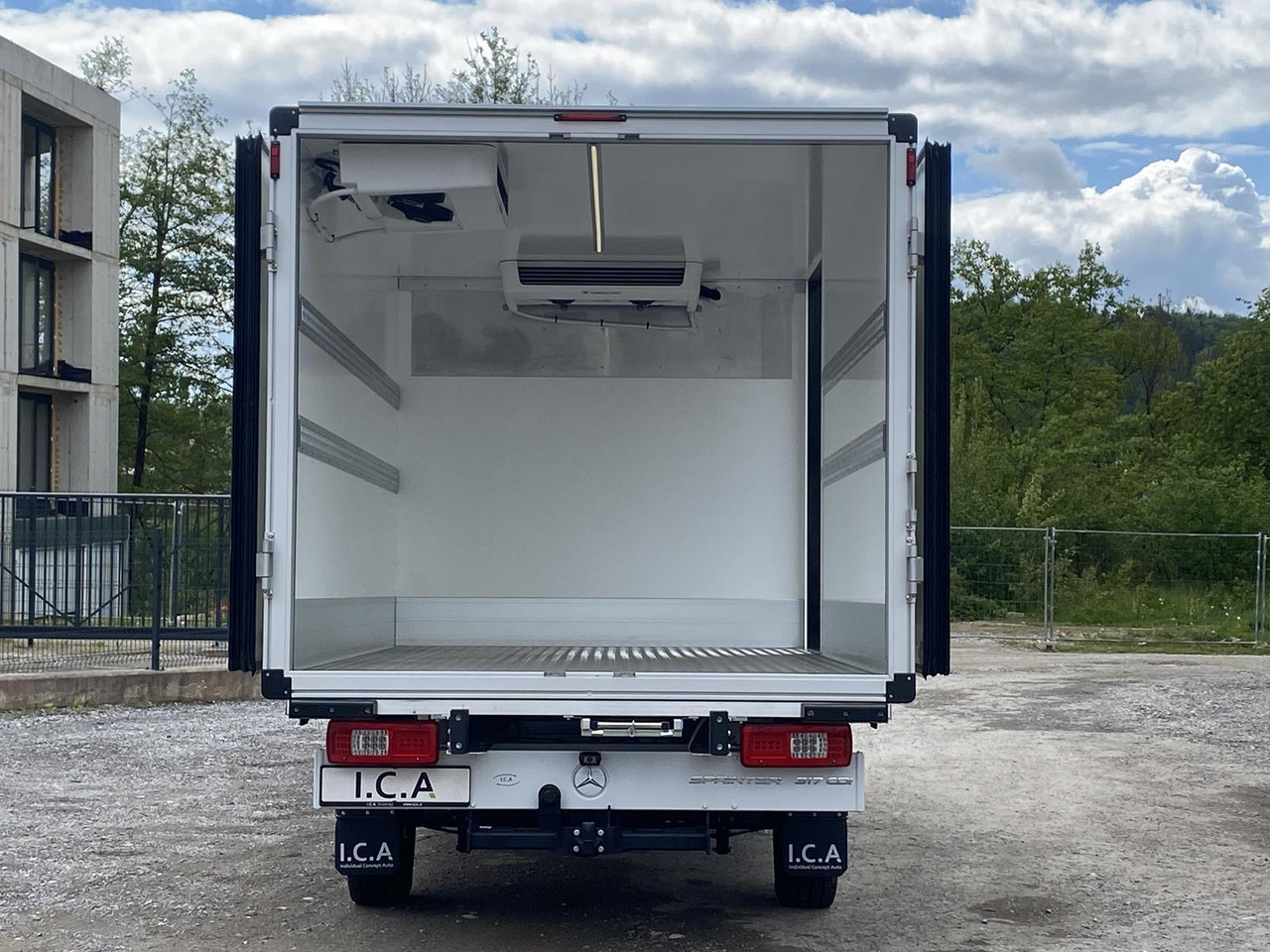 MERCEDES BENZ SPRINTER 317 CDI | DOPPELREGIME TIEFKÜHLKOFFER + BACKSLEEPER - Tarbesõiduk külmik: pilt 1 MERCEDES BENZ SPRINTER 317 CDI | DOPPELREGIME TIEFKÜHLKOFFER + BACKSLEEPER - Tarbesõiduk külmik: pilt 1
