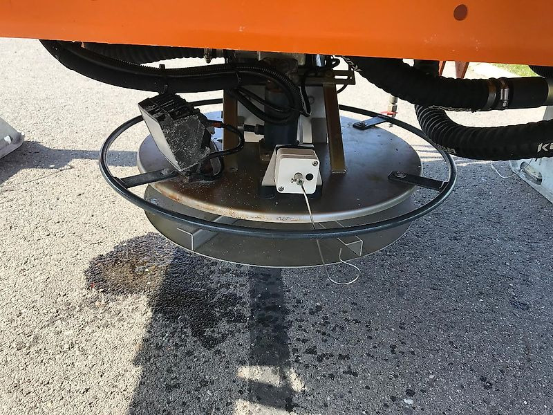 Küpper-Weisser IMS2FD P16013 Streuer mit Feuchtsalzanlage - Liiva-/ Soolajaotur: pilt 5 Küpper-Weisser IMS2FD P16013 Streuer mit Feuchtsalzanlage - Liiva-/ Soolajaotur: pilt 5