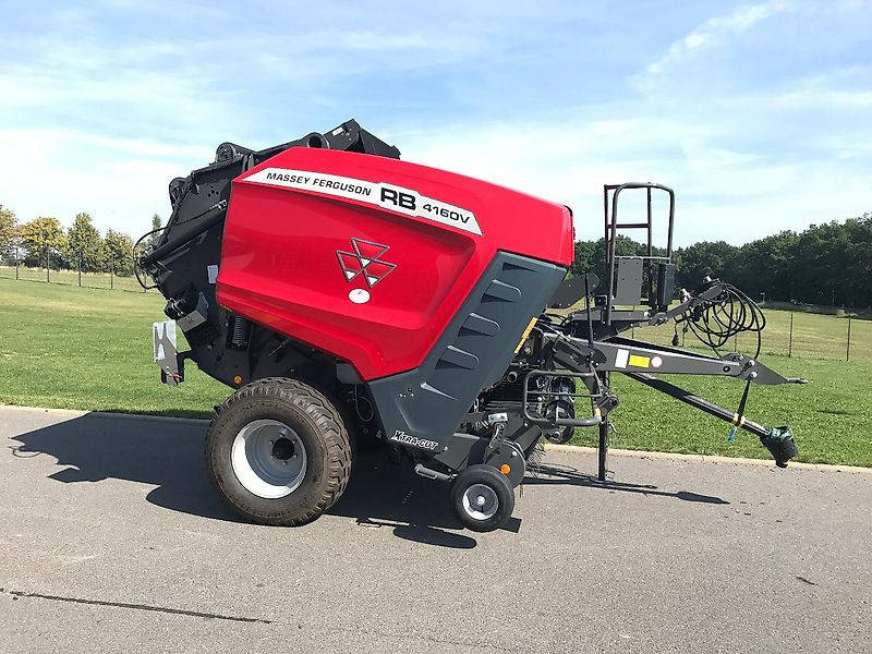 Massey Ferguson MF 4160 V Xtra / Lely - Heinapress, ümmargune: pilt 1 Massey Ferguson MF 4160 V Xtra / Lely - Heinapress, ümmargune: pilt 1