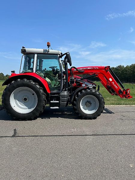 Massey Ferguson MF 5S.145 Dyna-6 "Efficient" - Traktor: pilt 1 Massey Ferguson MF 5S.145 Dyna-6 "Efficient" - Traktor: pilt 1