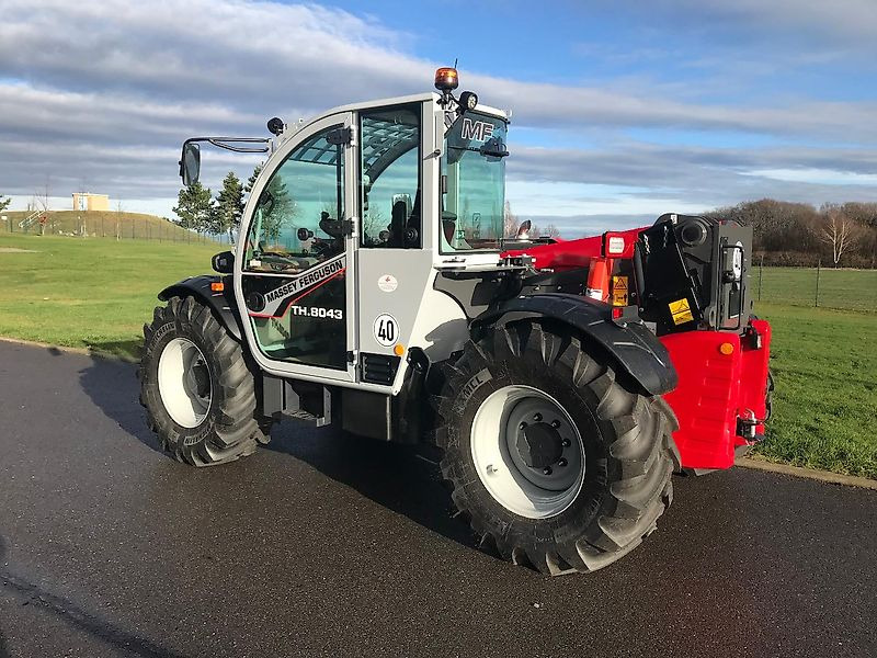 Massey Ferguson MF TH 8043 Exclusive - Teleskooplaadur: pilt 2 Massey Ferguson MF TH 8043 Exclusive - Teleskooplaadur: pilt 2