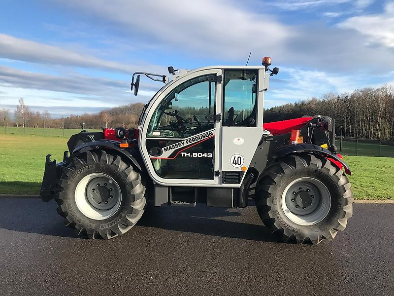 Massey Ferguson MF TH 8043 Exclusive - Teleskooplaadur: pilt 1 Massey Ferguson MF TH 8043 Exclusive - Teleskooplaadur: pilt 1