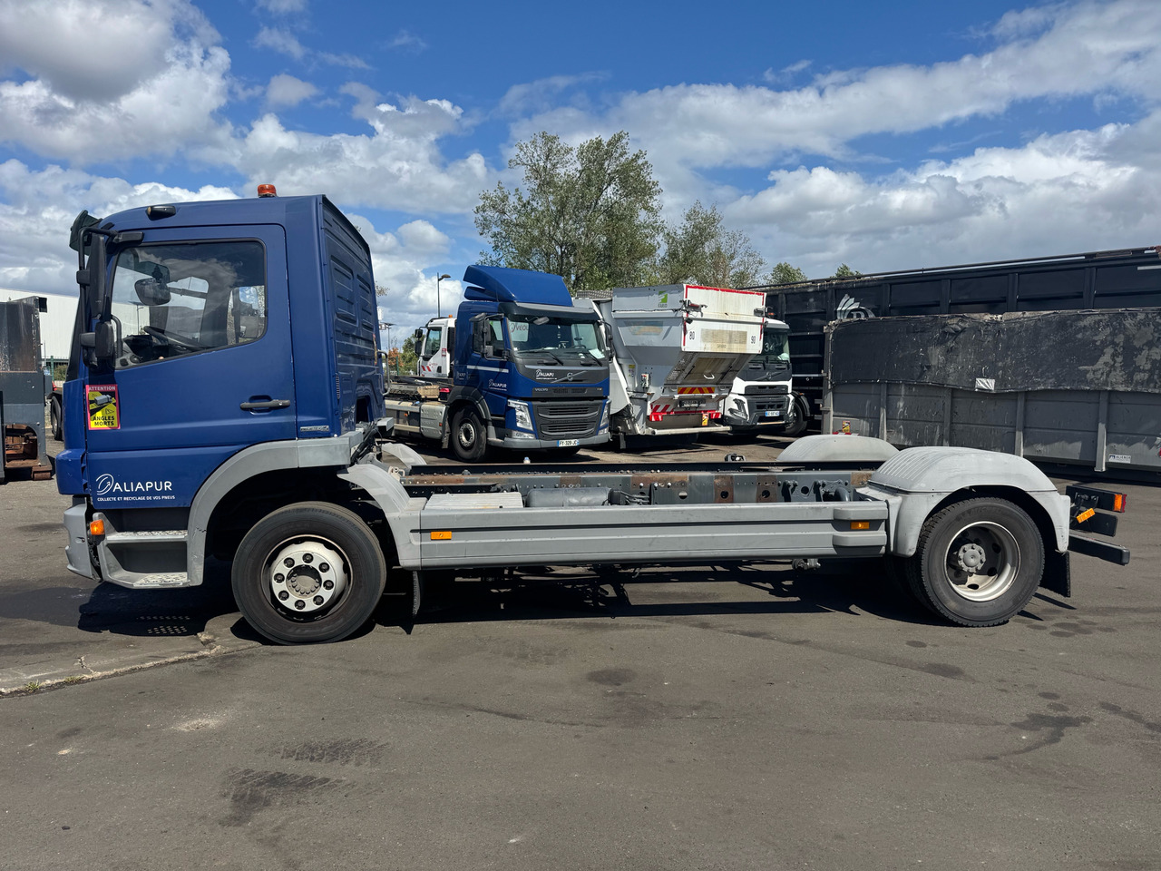 MERCEDES-BENZ atégo - Kabiinišassiiga veoauto: pilt 4 MERCEDES-BENZ atégo - Kabiinišassiiga veoauto: pilt 4