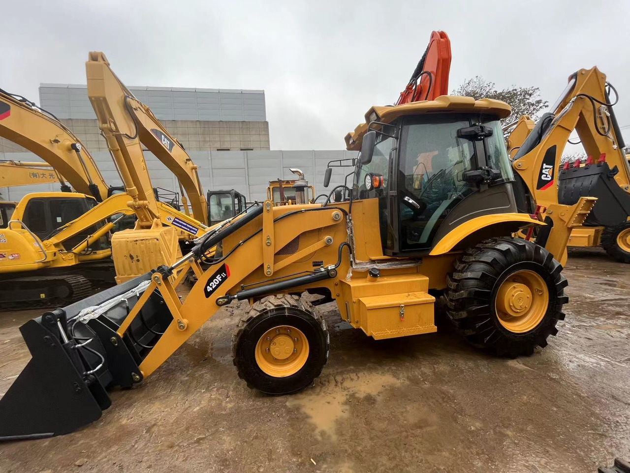 Caterpillar New Backhoe Loader 420F CAT Backhoe JCB 3CX 4CX on Sale - Ekskavaator-laadur: pilt 2 Caterpillar New Backhoe Loader 420F CAT Backhoe JCB 3CX 4CX on Sale - Ekskavaator-laadur: pilt 2