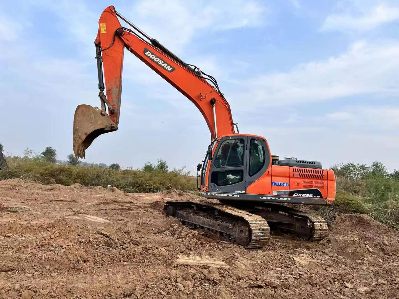Doosan Used Excavator 225 DX225 DX300 DH150 DX300 DX420 DX520 for Sale - Lintekskavaator: pilt 3 Doosan Used Excavator 225 DX225 DX300 DH150 DX300 DX420 DX520 for Sale - Lintekskavaator: pilt 3
