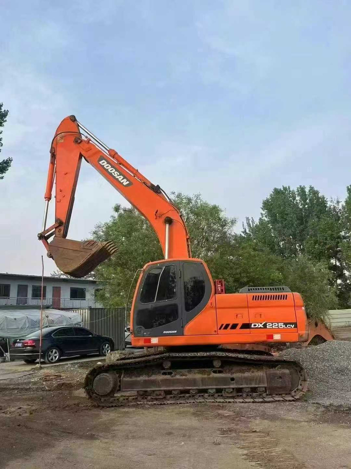 Doosan Used Excavator 225 DX225 DX300 DH150 DX300 DX420 DX520 for Sale - Lintekskavaator: pilt 2 Doosan Used Excavator 225 DX225 DX300 DH150 DX300 DX420 DX520 for Sale - Lintekskavaator: pilt 2