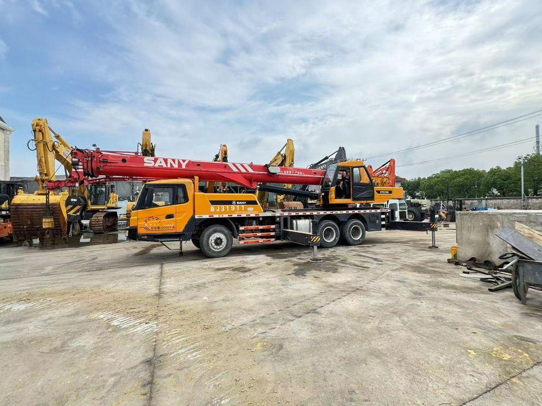 Sany 25 Ton Used Truck Crane 50 Ton 70 Ton 80 Ton 100 Ton 120 Ton 200 Ton 220Ton 240 Ton 300 Ton XCMG Zoomlion Liebherr Tadano Truck Crane - Autokraana: pilt 4 Sany 25 Ton Used Truck Crane 50 Ton 70 Ton 80 Ton 100 Ton 120 Ton 200 Ton 220Ton 240 Ton 300 Ton XCMG Zoomlion Liebherr Tadano Truck Crane - Autokraana: pilt 4