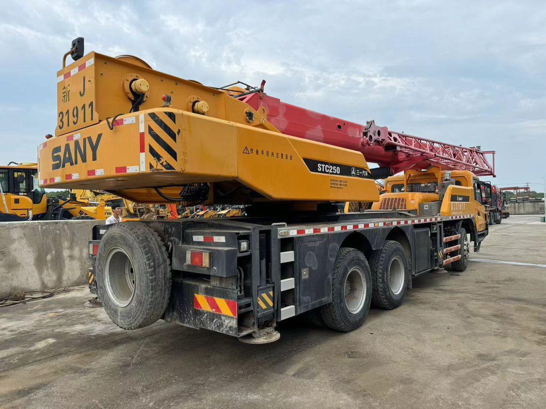 Sany 25 Ton Used Truck Crane 50 Ton 70 Ton 80 Ton 100 Ton 120 Ton 200 Ton 220Ton 240 Ton 300 Ton XCMG Zoomlion Liebherr Tadano Truck Crane - Autokraana: pilt 1 Sany 25 Ton Used Truck Crane 50 Ton 70 Ton 80 Ton 100 Ton 120 Ton 200 Ton 220Ton 240 Ton 300 Ton XCMG Zoomlion Liebherr Tadano Truck Crane - Autokraana: pilt 1