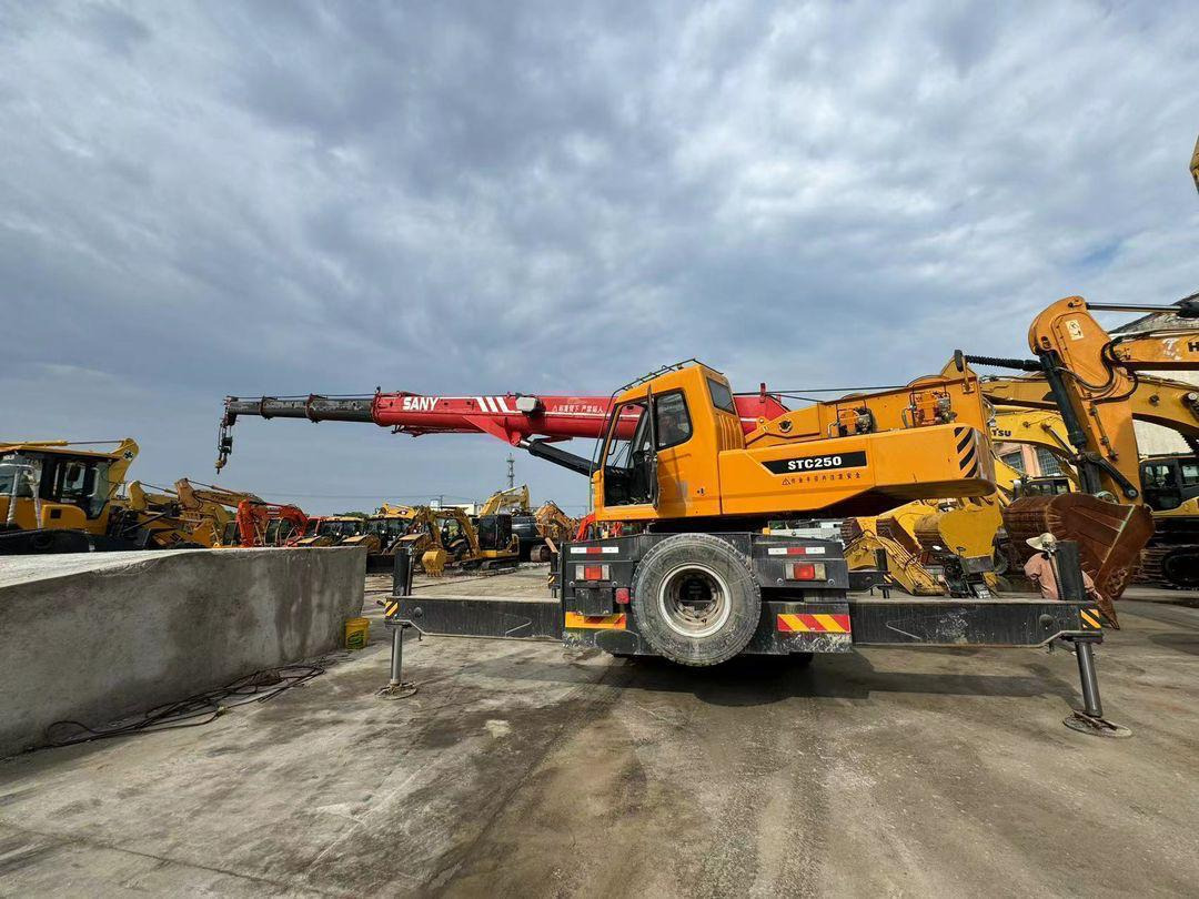 Sany Used Truck Crane 25 Ton with Excellent Work Performance and 1 year Warrenty - Autokraana: pilt 4 Sany Used Truck Crane 25 Ton with Excellent Work Performance and 1 year Warrenty - Autokraana: pilt 4