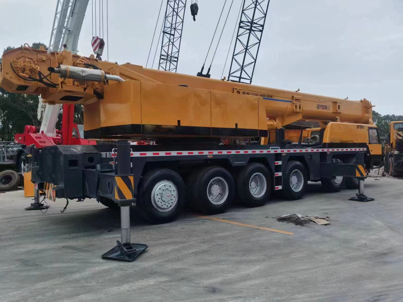 XCMG Truck Crane XCMG QY100K QY100K-II Telescopic Boom 100 Ton in Hight Quality for Sale - Autokraana: pilt 4 XCMG Truck Crane XCMG QY100K QY100K-II Telescopic Boom 100 Ton in Hight Quality for Sale - Autokraana: pilt 4