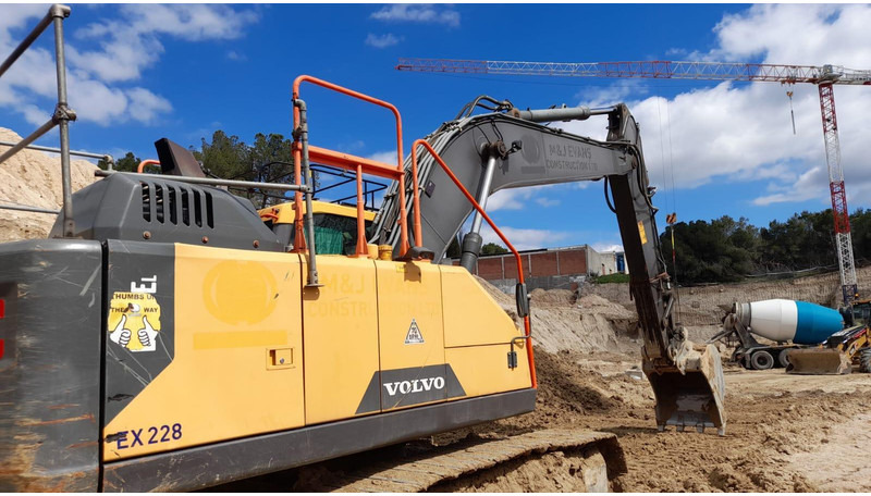 Volvo EC220EL - Lintekskavaator: pilt 3 Volvo EC220EL - Lintekskavaator: pilt 3