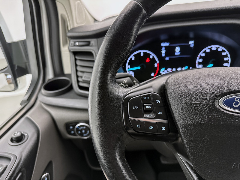 Ford Transit Custom 300 2.0 TDCI L2H1 Automaat Navigatie Achteruitrijcamera Imperiaal Treeplanken - Väike kaubik: pilt 5 Ford Transit Custom 300 2.0 TDCI L2H1 Automaat Navigatie Achteruitrijcamera Imperiaal Treeplanken - Väike kaubik: pilt 5