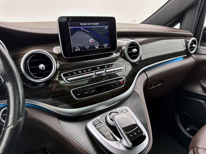 Mercedes-Benz V-Klasse 220d Lang Avantgarde Edition 8 Persoons Elektr schuifdeuren Nappa Leder Pano 8 zitplaatsen Geel kenteken - Auto: pilt 5 Mercedes-Benz V-Klasse 220d Lang Avantgarde Edition 8 Persoons Elektr schuifdeuren Nappa Leder Pano 8 zitplaatsen Geel kenteken - Auto: pilt 5