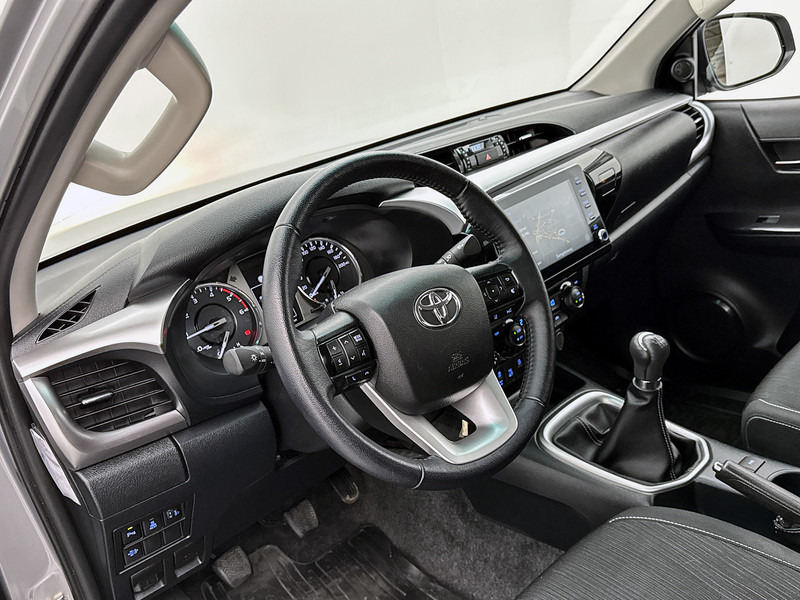 Toyota Hilux 2.4 D-4D Xtra Cab Professional Toneau cover 4x4 3.5t trekhaak Navigatie Stoelverwarming - Pikap: pilt 4 Toyota Hilux 2.4 D-4D Xtra Cab Professional Toneau cover 4x4 3.5t trekhaak Navigatie Stoelverwarming - Pikap: pilt 4