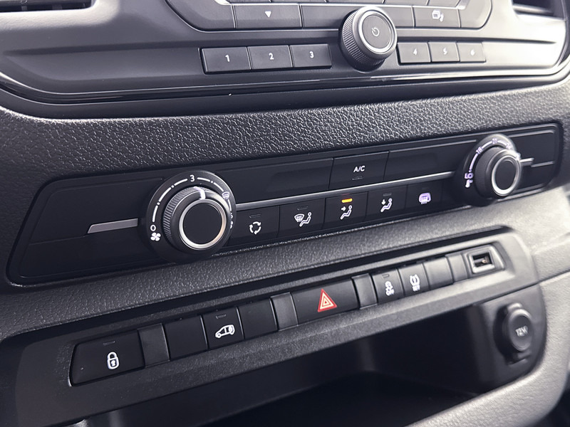 Toyota PROACE Electric Worker Extra Range Cool Long 330 KM Actieradius WLTP Cruise Control Betimmering liising Toyota PROACE Electric Worker Extra Range Cool Long 330 KM Actieradius WLTP Cruise Control Betimmering: pilt 9