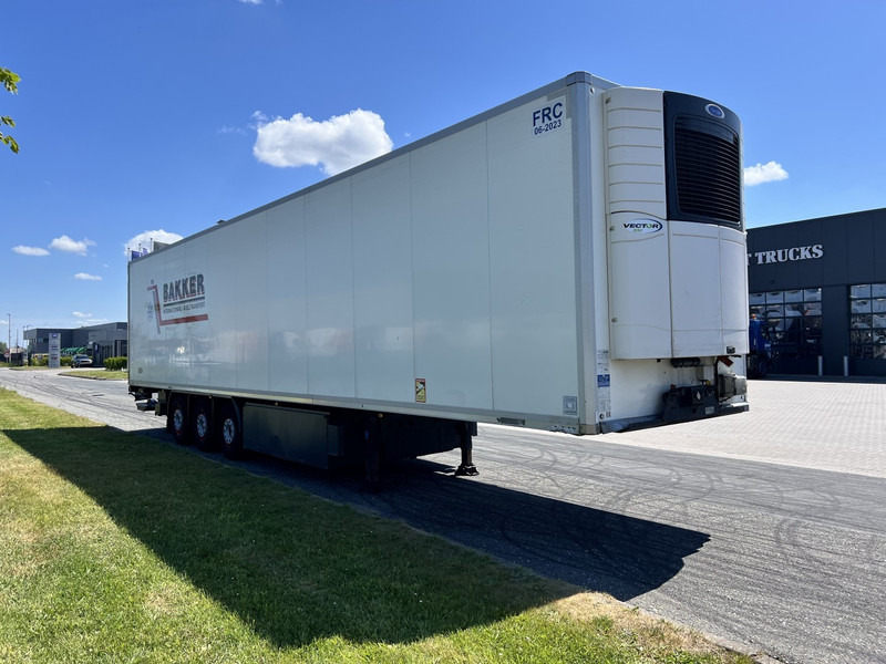 Kögel 3 - assige koeloplegger Carrier vector 1550 - Külmutiga poolhaagis: pilt 3 Kögel 3 - assige koeloplegger Carrier vector 1550 - Külmutiga poolhaagis: pilt 3