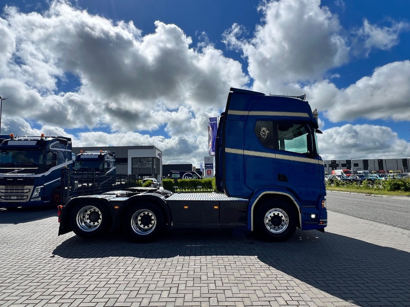 Scania R500 NGS 6x2 Trekker Retarder / Full Air / Special interior - Sadulveok: pilt 4 Scania R500 NGS 6x2 Trekker Retarder / Full Air / Special interior - Sadulveok: pilt 4