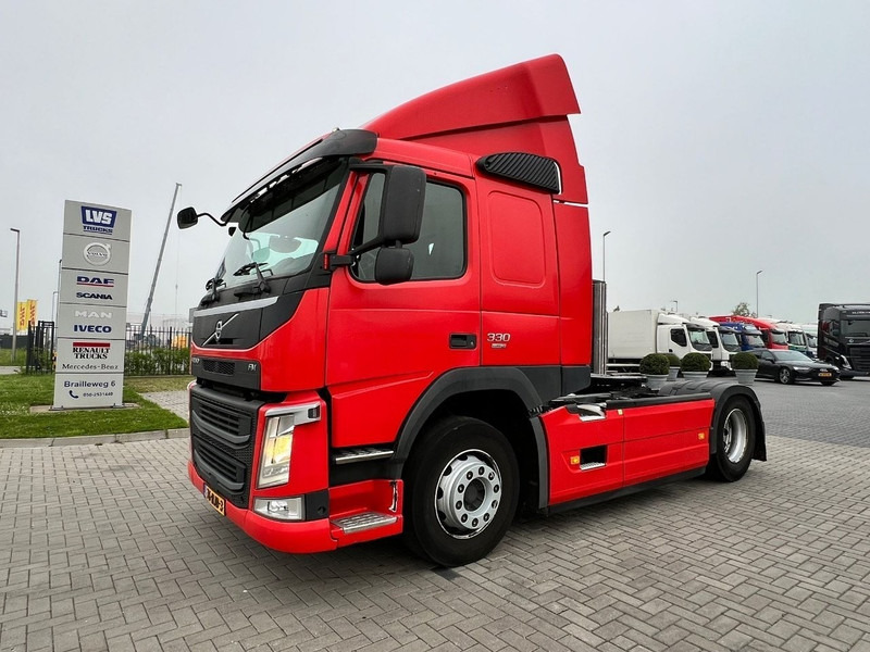 Volvo FM 330 4x2 trekker 4x2 / 671.570km - Sadulveok: pilt 1 Volvo FM 330 4x2 trekker 4x2 / 671.570km - Sadulveok: pilt 1