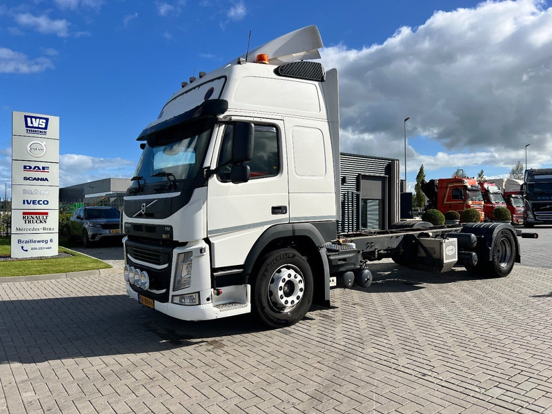 Volvo FM 410 4x2 Chassis Cabine Globetrotter XL - Kabiinišassiiga veoauto: pilt 1 Volvo FM 410 4x2 Chassis Cabine Globetrotter XL - Kabiinišassiiga veoauto: pilt 1