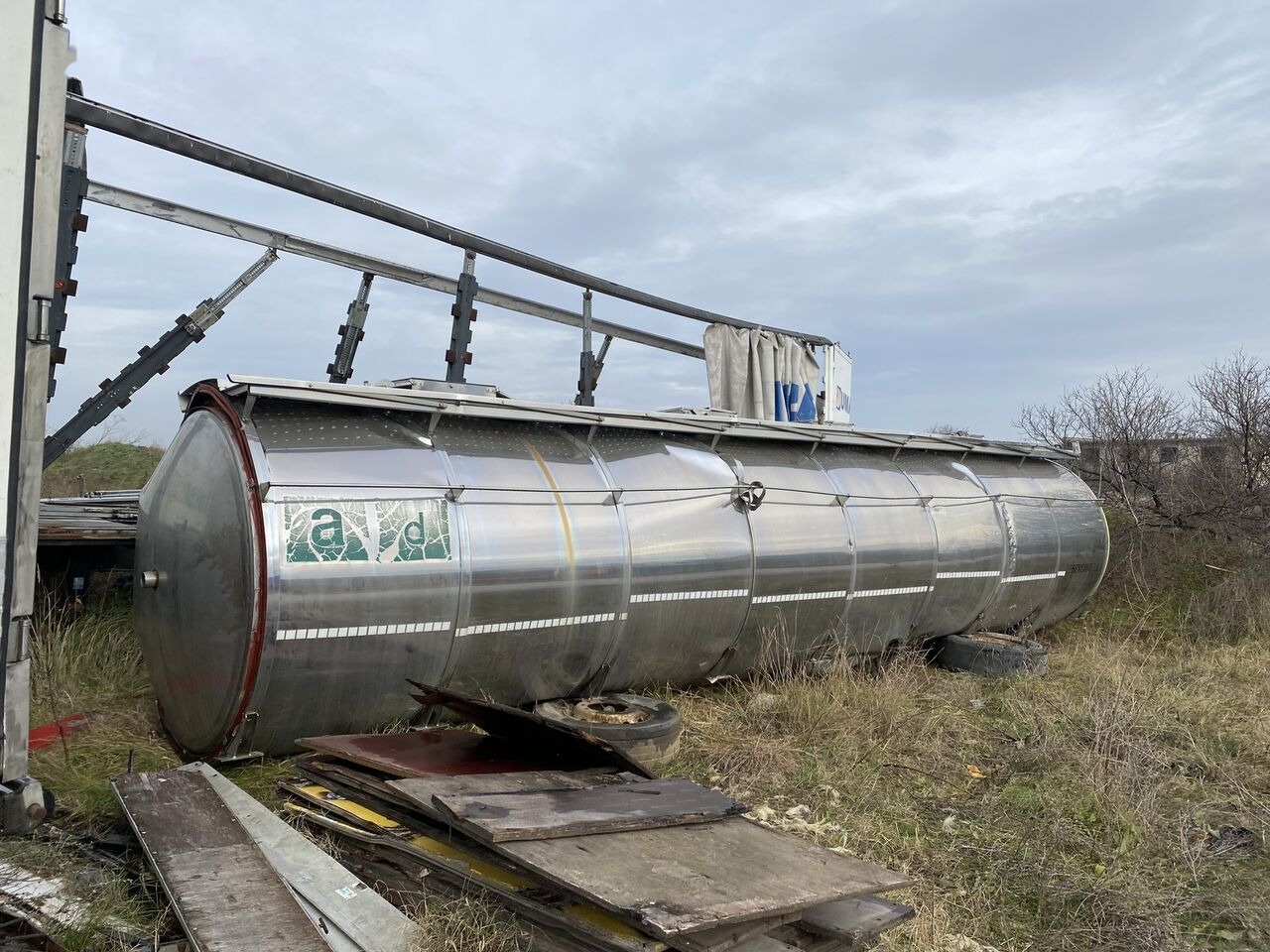 Magyar REZERVOR CISTERNA INOX ALIMENTAR in stare buna - Tank konteiner: pilt 2 Magyar REZERVOR CISTERNA INOX ALIMENTAR in stare buna - Tank konteiner: pilt 2