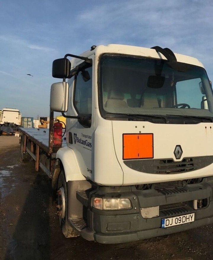 Renault Midlum DXI Adr Transport Butelii - Madelveok/ Platvormveok: pilt 3 Renault Midlum DXI Adr Transport Butelii - Madelveok/ Platvormveok: pilt 3
