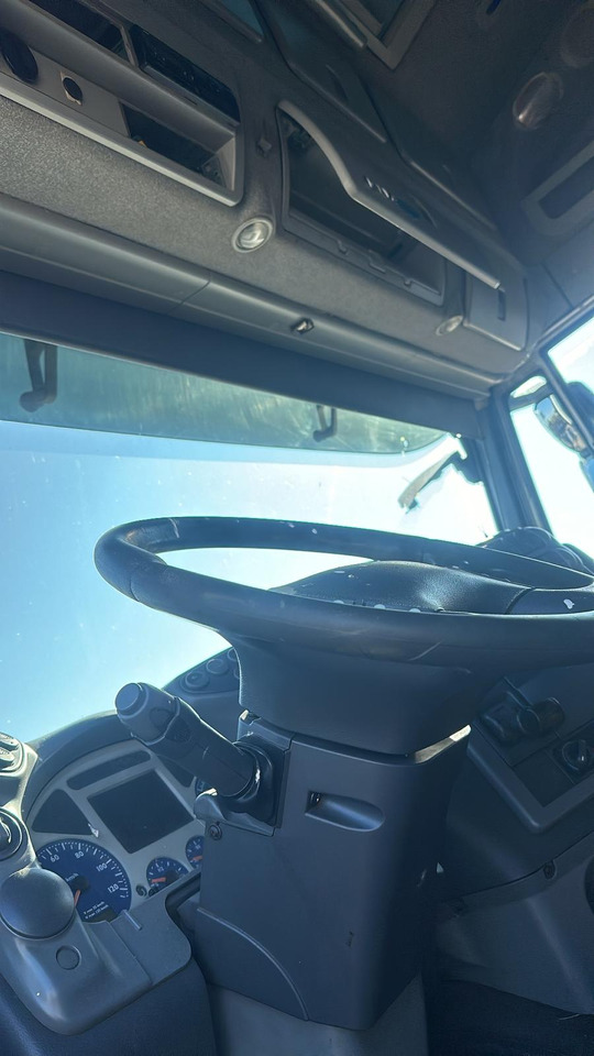 Iveco tralis 450 cp - Euro 5 2008 Retarder Klima - Export posibil - Sadulveok: pilt 4 Iveco tralis 450 cp - Euro 5 2008 Retarder Klima - Export posibil - Sadulveok: pilt 4