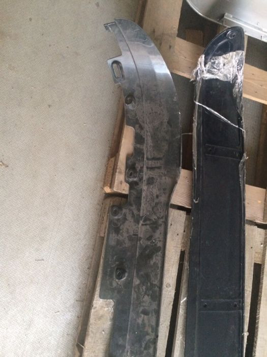V1 noi si sh Volvo FH 12 - Pealisehitus ja välispind - Veoauto: pilt 3 V1 noi si sh Volvo FH 12 - Pealisehitus ja välispind - Veoauto: pilt 3