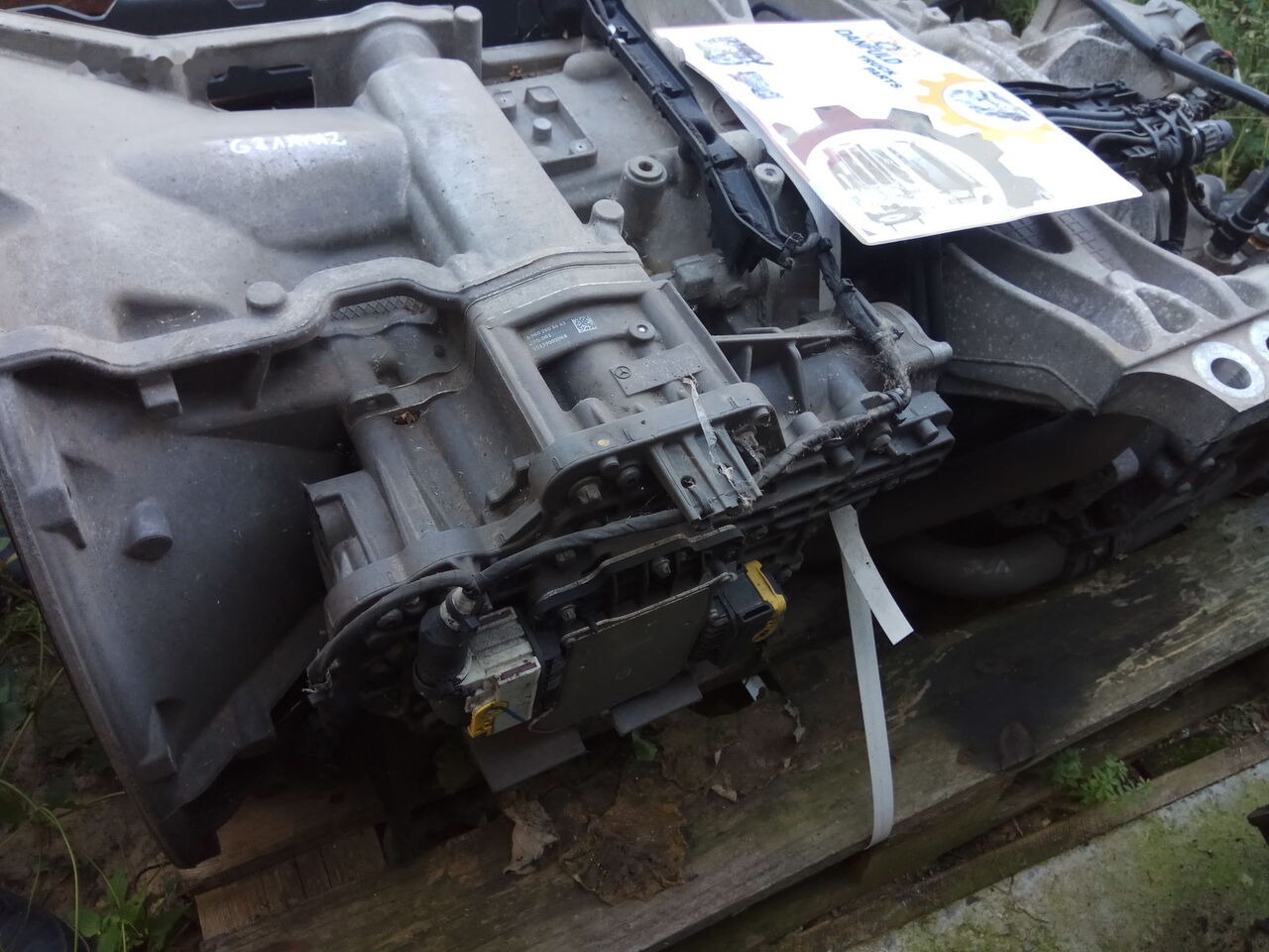 Daimler-Benz G211-12 715.352   Mercedes-Benz truck - Käigukast - Veoauto: pilt 1 Daimler-Benz G211-12 715.352   Mercedes-Benz truck - Käigukast - Veoauto: pilt 1