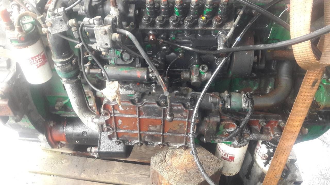 IVECO 8210.42L IVECO Magirus 420 - Mootor - Veoauto: pilt 5 IVECO 8210.42L IVECO Magirus 420 - Mootor - Veoauto: pilt 5