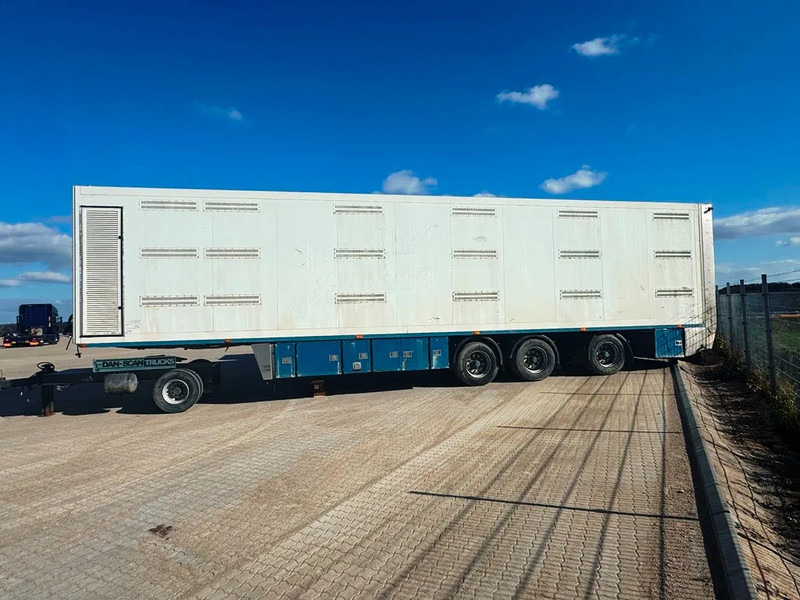 Fliegl Vandborg 3 stock pigs trailer inkl. new Dolly - Loomaveo poolhaagis: pilt 3 Fliegl Vandborg 3 stock pigs trailer inkl. new Dolly - Loomaveo poolhaagis: pilt 3