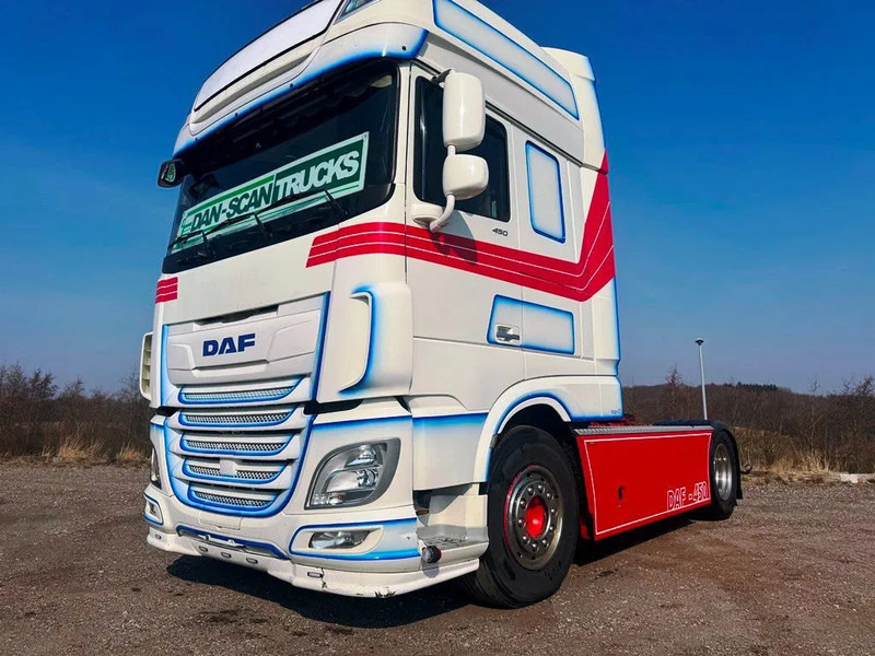 DAF XF 450 DAF XF 450 Special Interior. 706000 km. Euro 6 - Sadulveok: pilt 1 DAF XF 450 DAF XF 450 Special Interior. 706000 km. Euro 6 - Sadulveok: pilt 1