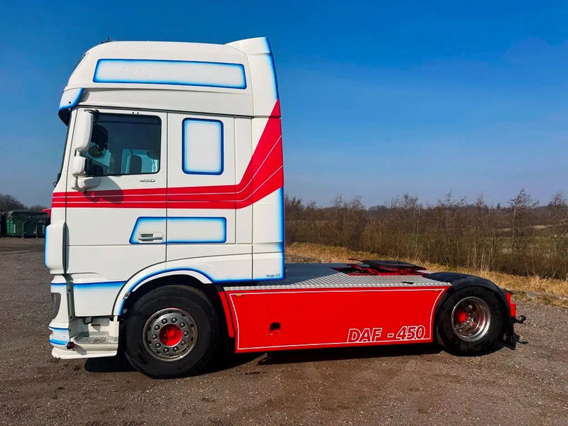 DAF XF 450 DAF XF 450 Special Interior. 706000 km. Euro 6 - Sadulveok: pilt 4 DAF XF 450 DAF XF 450 Special Interior. 706000 km. Euro 6 - Sadulveok: pilt 4